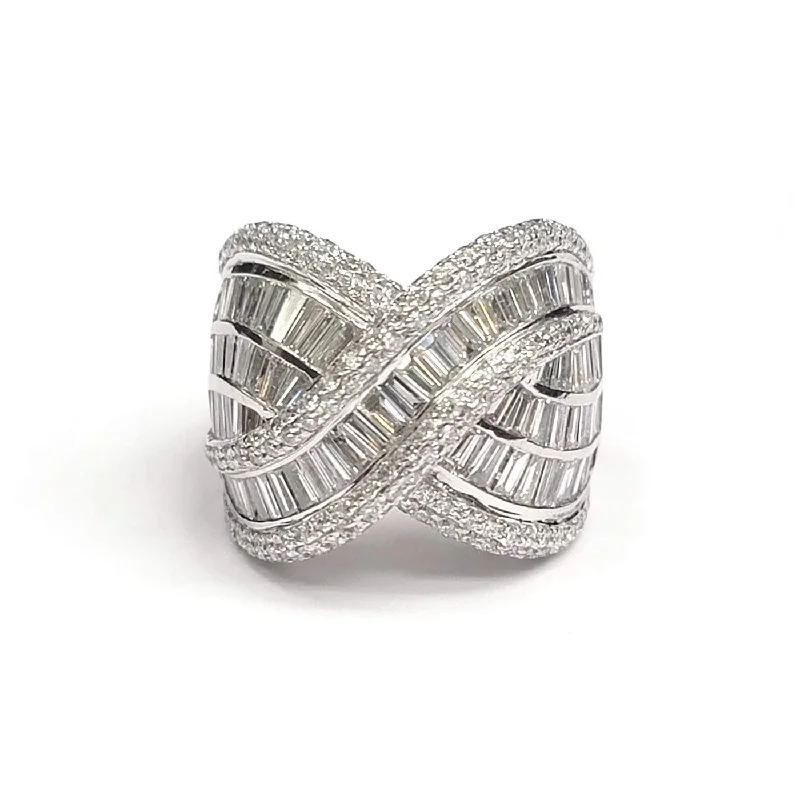 DIAMOND CROSSOVER RING