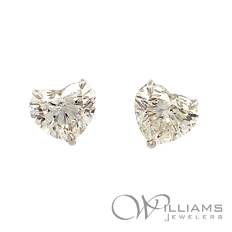 Williams Signature 18 Karat Diamond Earrings