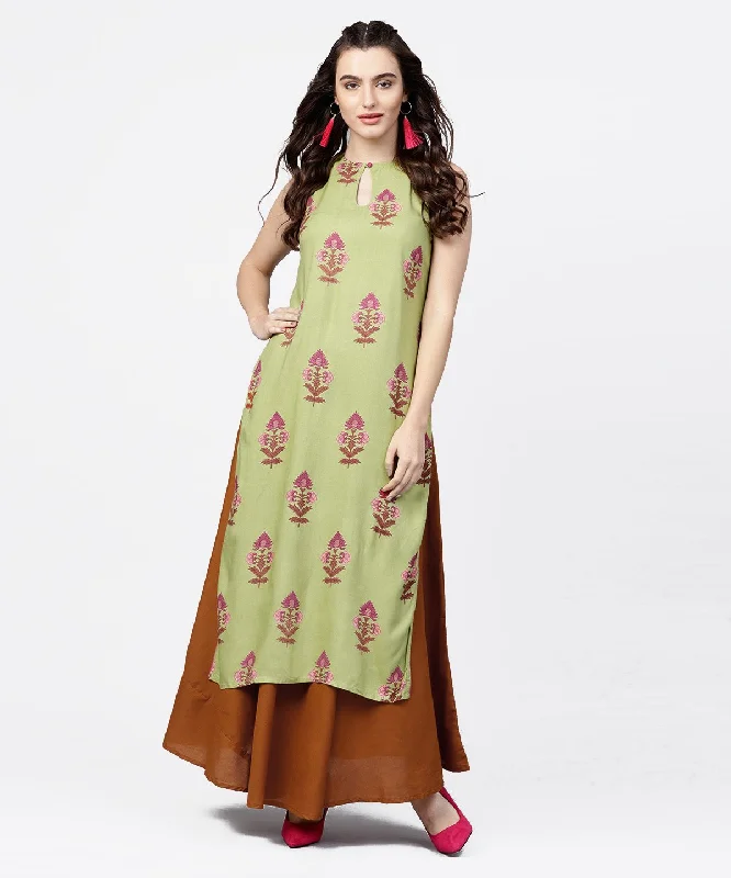 NOZ2TOZ Green Printed Boat Neck Sleeveless Cotton Kurta Solid Skirt