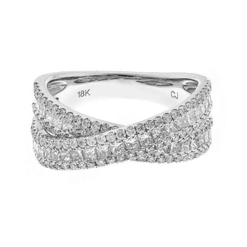 18K DIAMOND RING