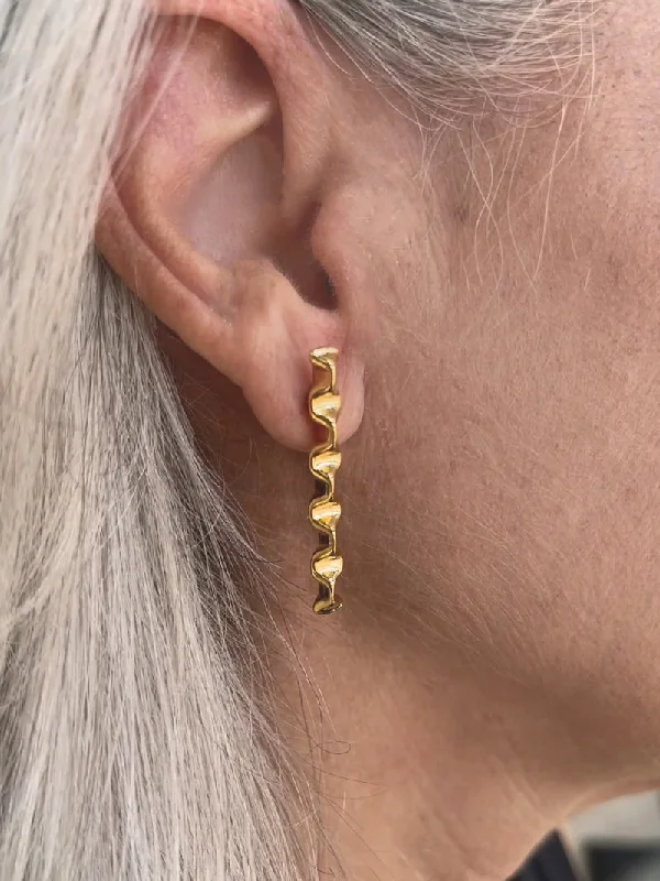 Accordion Bar Earrings - Gold