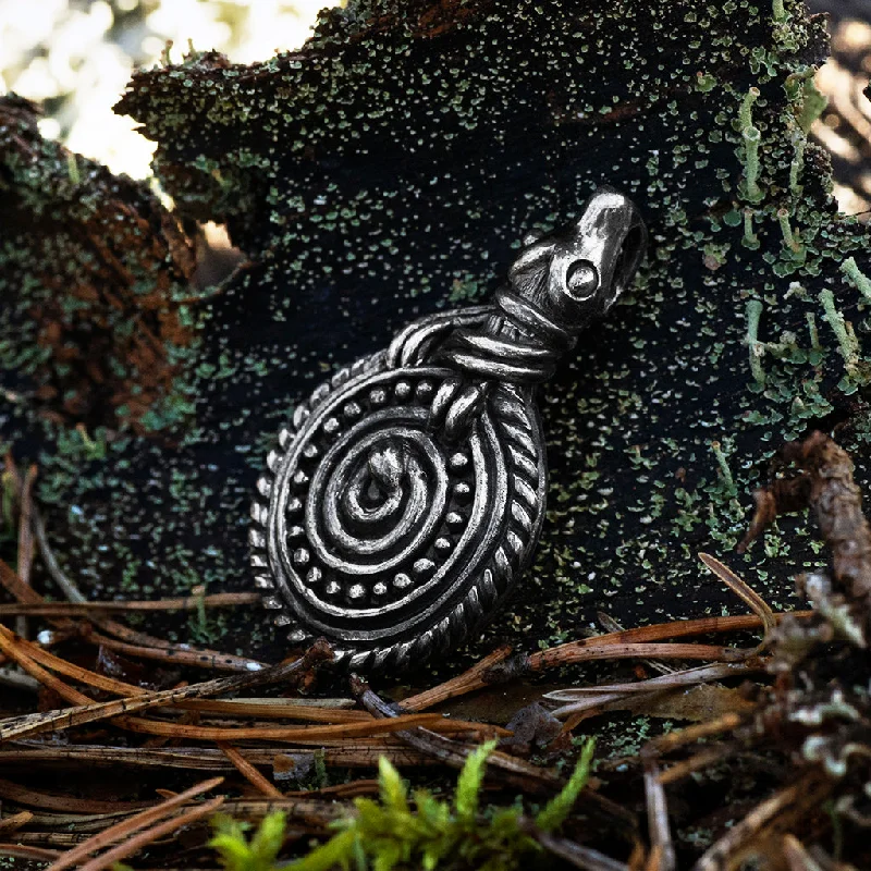 Nidhöggr Amulet, Silver