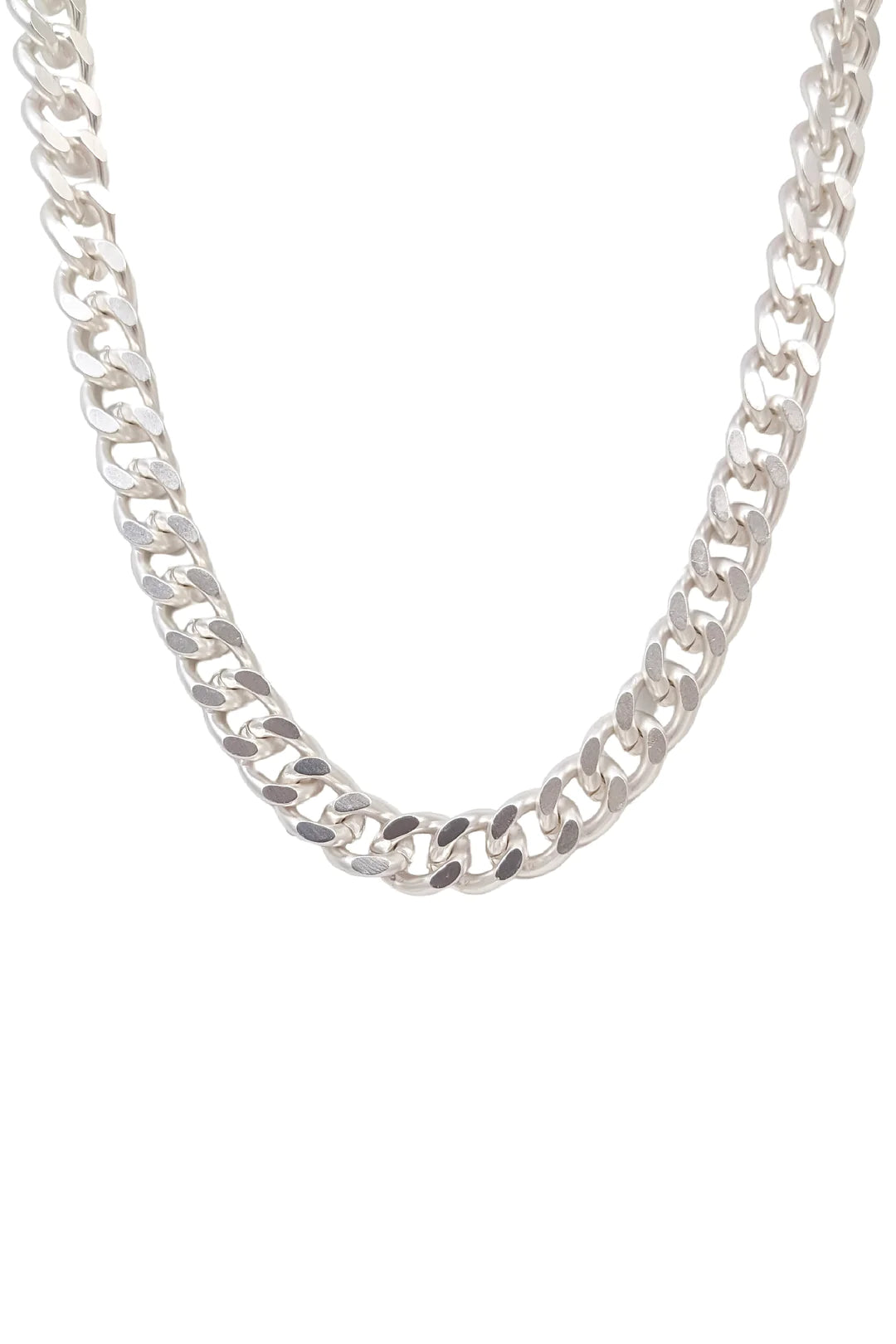 SATIN SILVER KELSEY NECKLACE